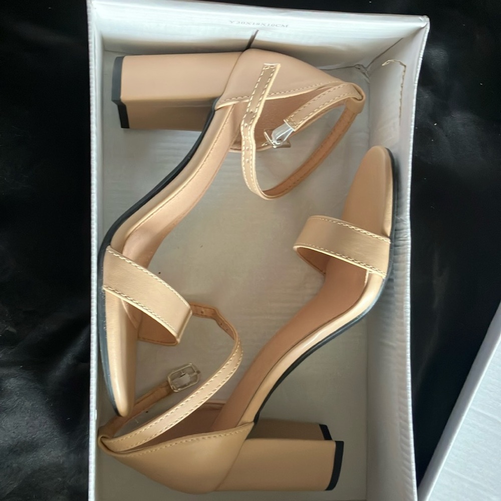 3 in nude open toe heels